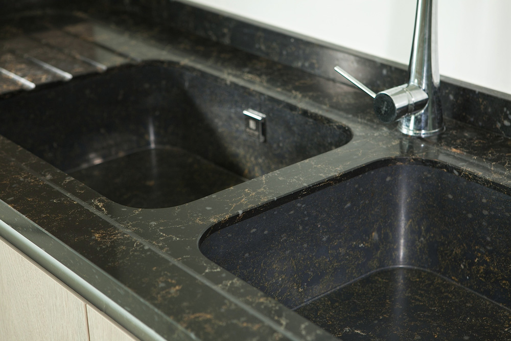 Tampo Silestone Doradus